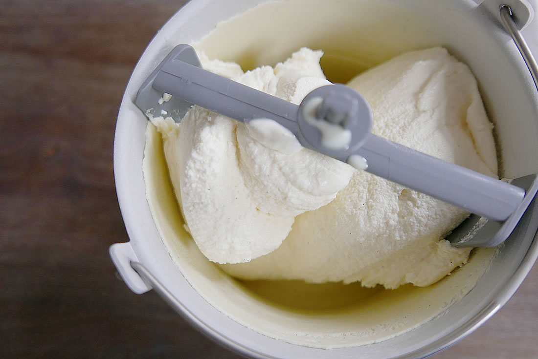 Vanilla Ice Cream with Compressor Machine
